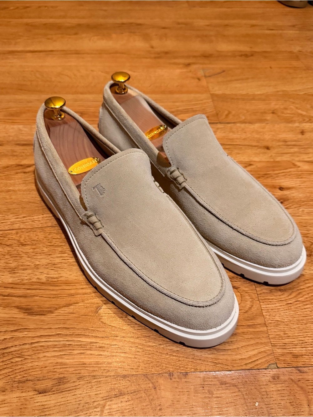 Tod’s Slipper Loafers in Suede (Retail $825)